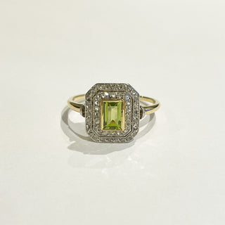 Hayley & Lottie - Peridot Ring